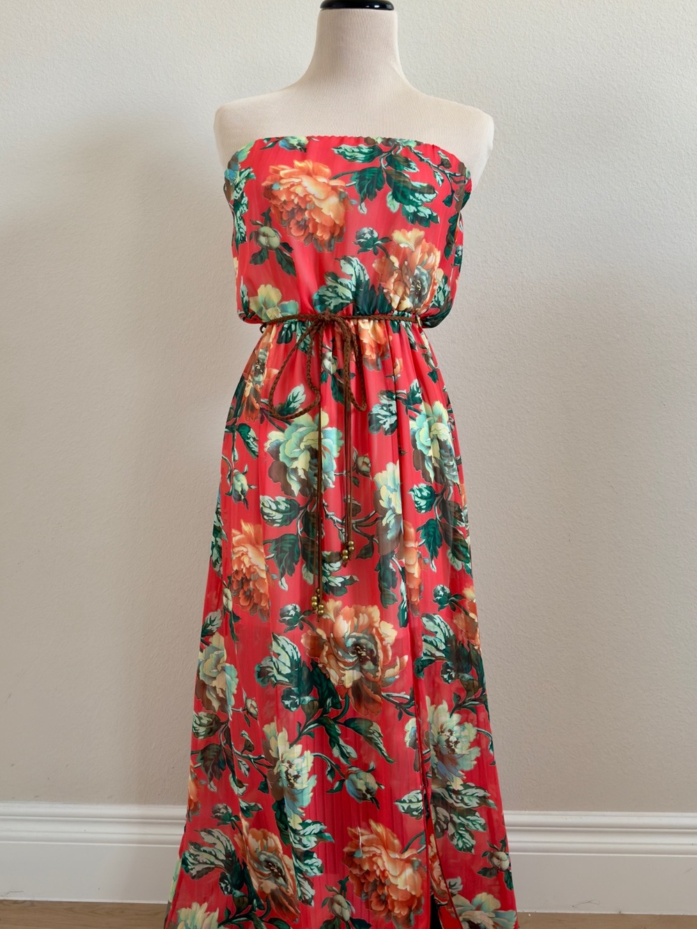 Strapless Coral Floral Flowy Maxi Dress Side Slit Cinched Waist & Brown belt S